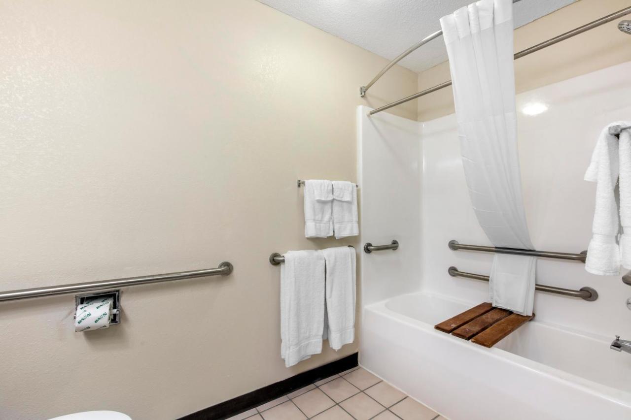 Quality Inn & Suites Metropolis I-24 Exteriér fotografie